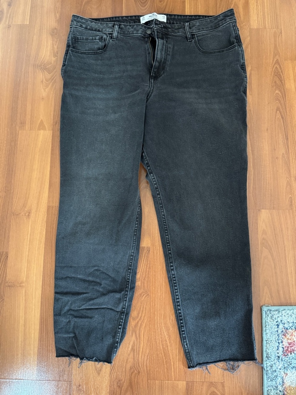 Black Women’s Crop Jeans - HOLLISTER SIZE 17R